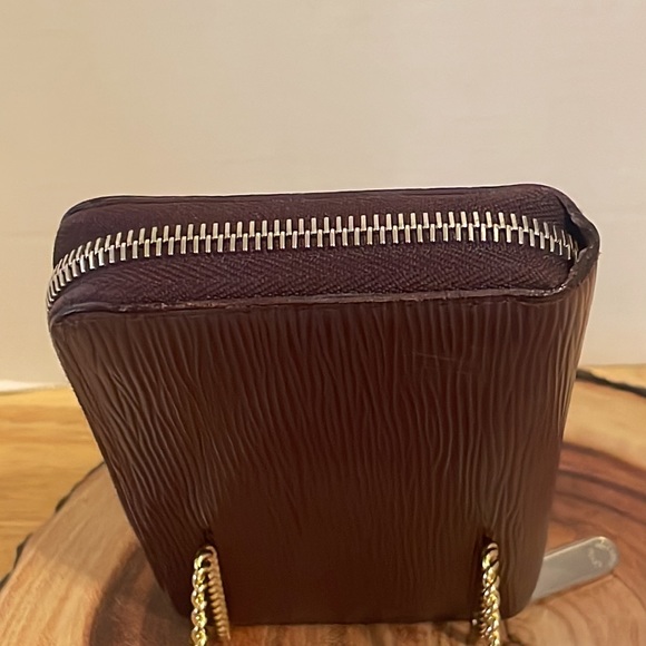 LV EPI WALLET - Picture 9 of 11